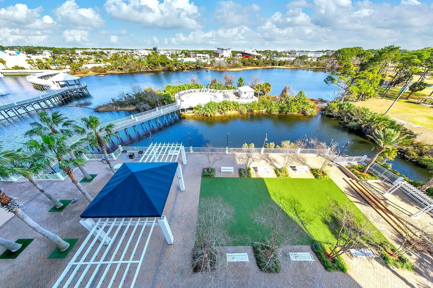 Laketown Wharf 402 Panama City Beach Holiday home